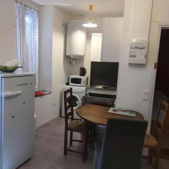 Studio Appartement Centre Ville Brassac-les-Mines 0*,  France