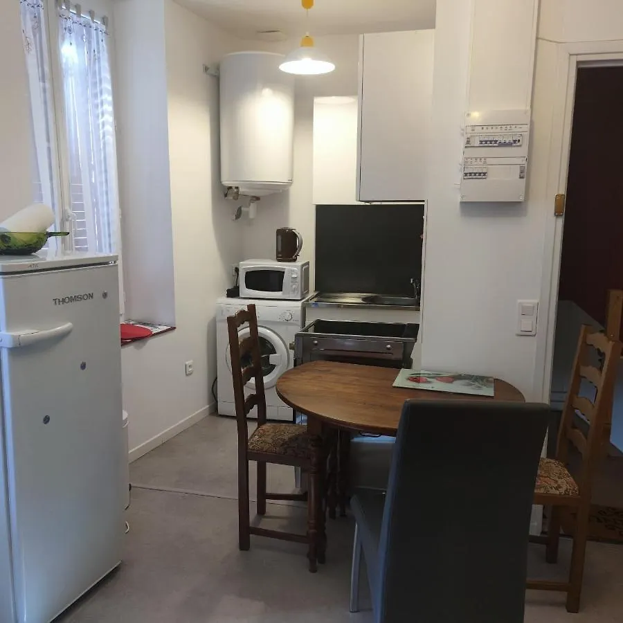 Studio Appartement Centre Ville Brassac-les-Mines 0*,  France